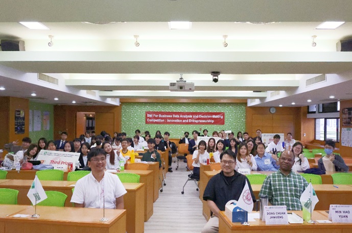 Feng Chia University-College of Business photo 2