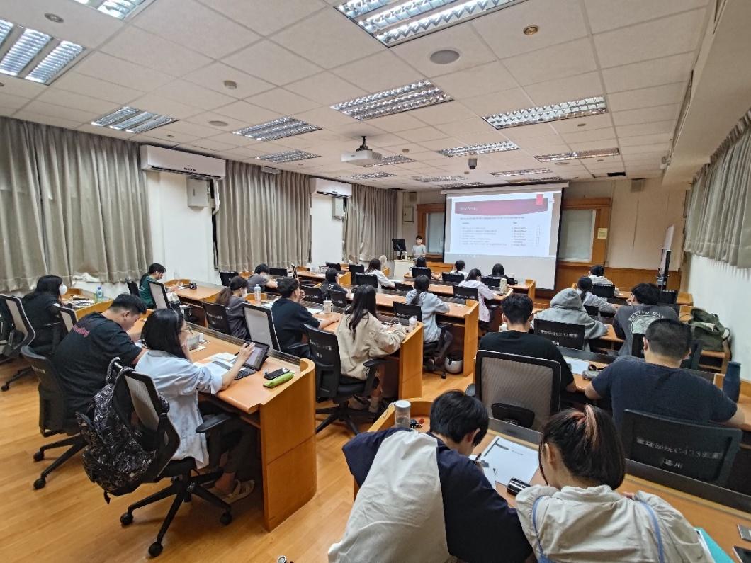 National Kaohsiung University of Science and Technology-College of Management photo 2