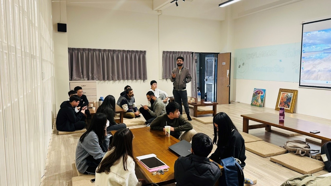 National Chung Cheng University-College of Management photo 2